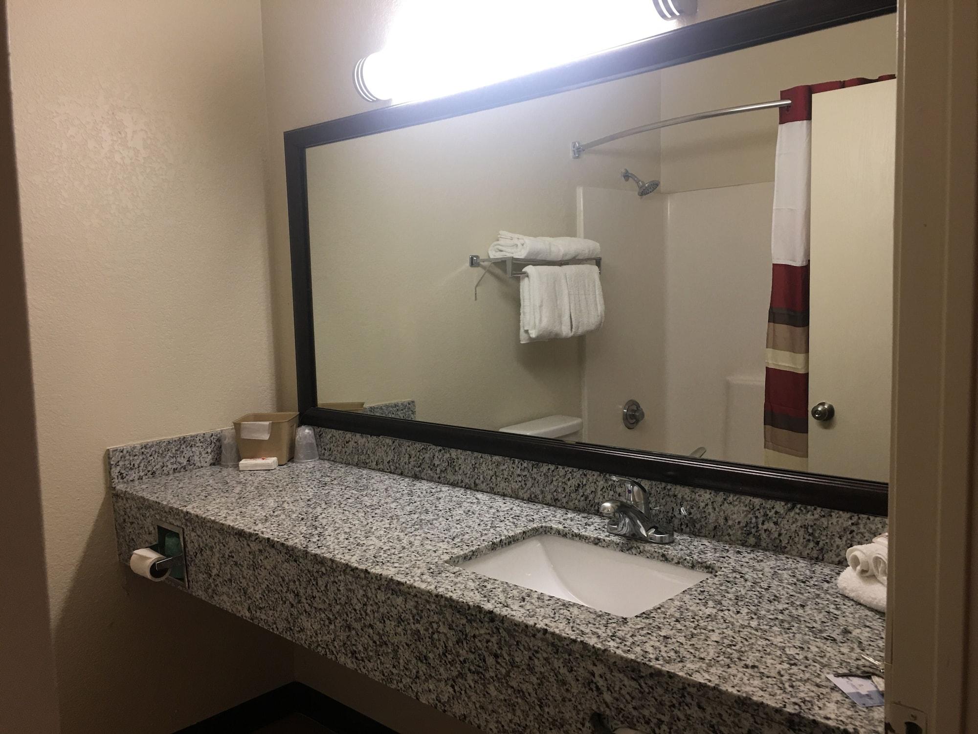 Red Roof Inn Fort Worth - Saginaw Dış mekan fotoğraf