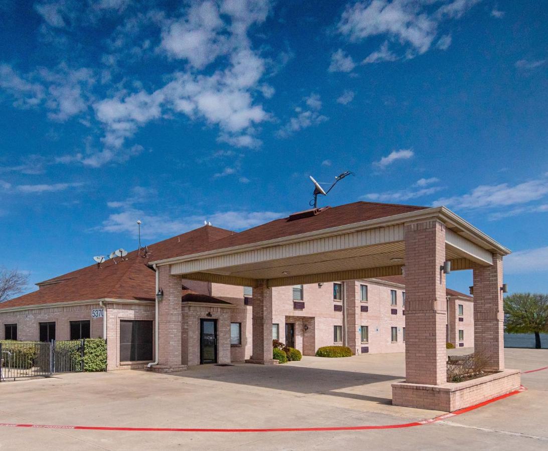 Red Roof Inn Fort Worth - Saginaw Dış mekan fotoğraf